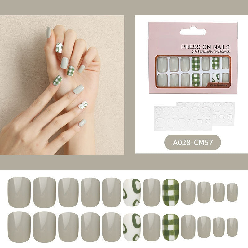 24 Pcs Short Nails with Color Grey Press on Nails Autumn Winter Design Nails for Women